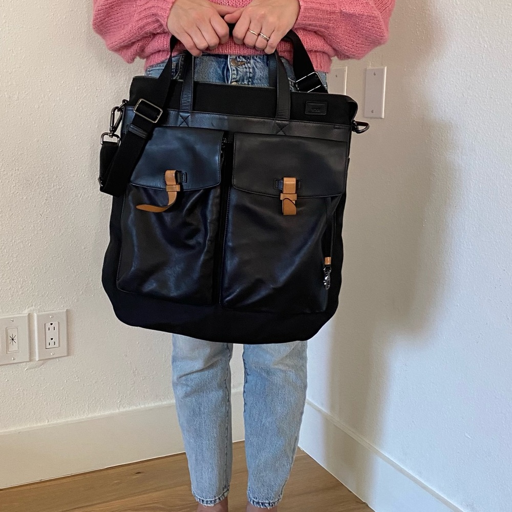 Tumi Santa Monica Whitfield Helmet Leather Nylon Tote Messenger Carry Bag - Picture 2 of 12